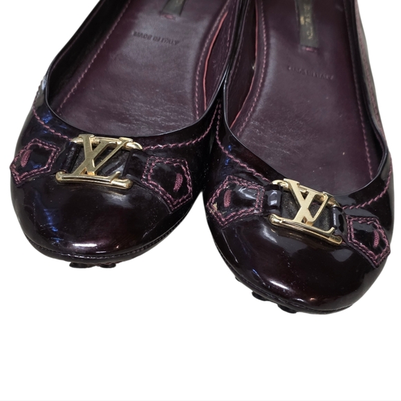 Louis Vuitton Burgundy Patent Leather LV Logo Flats - Picture 11 of 15
